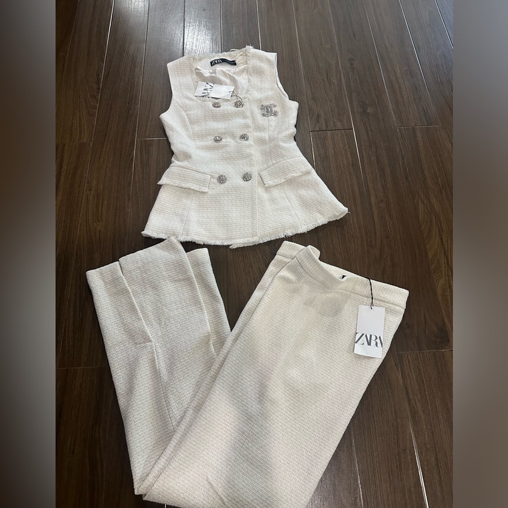 🔥🔥🔥💕❤️❤️zara cream texture double button sleeves suit /WITH BROOCH